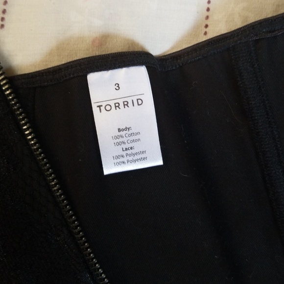 Torrid corset - Picture 2 of 4